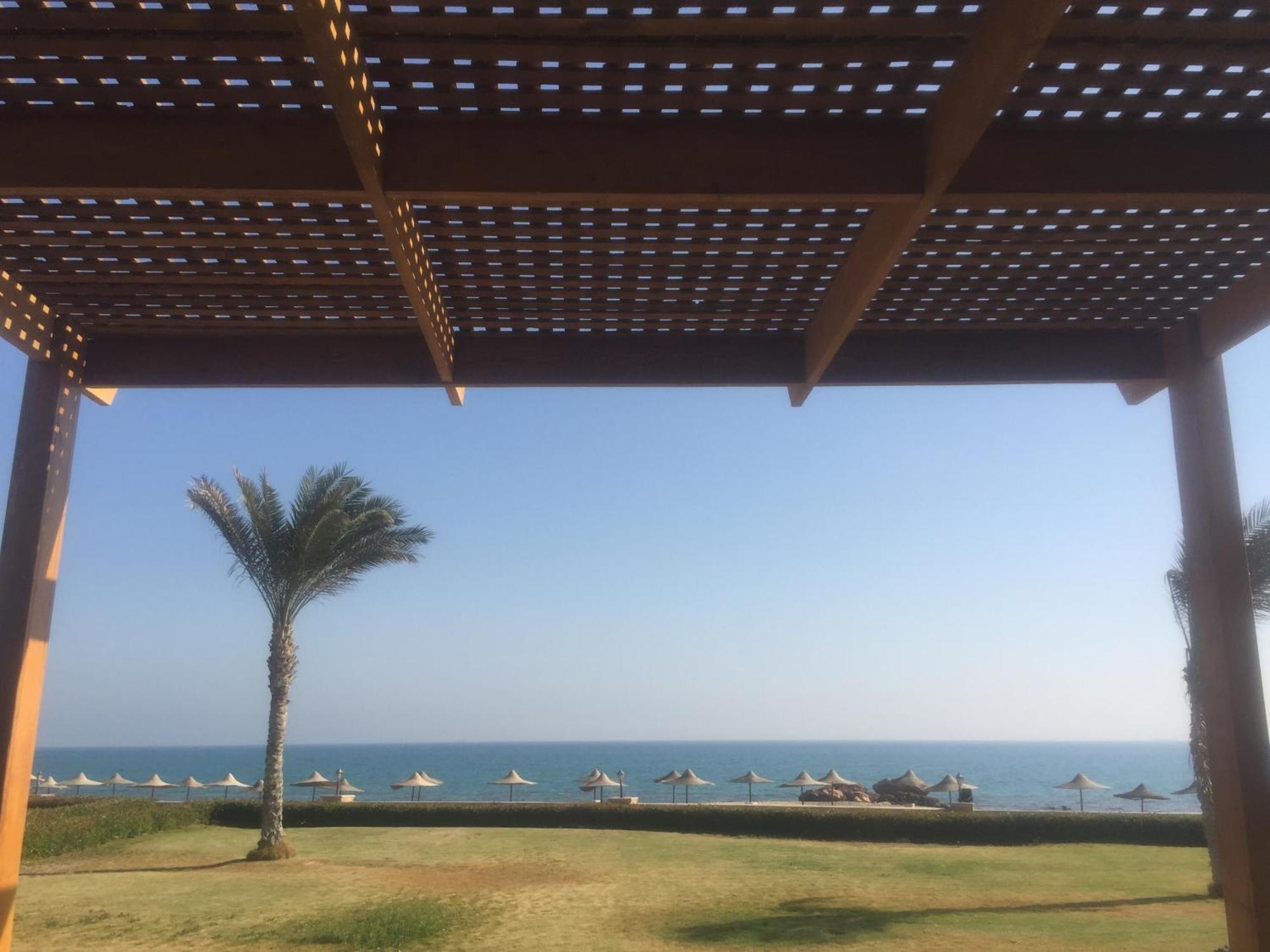 Beach Front Chalet  Ain Suchna Exterior foto